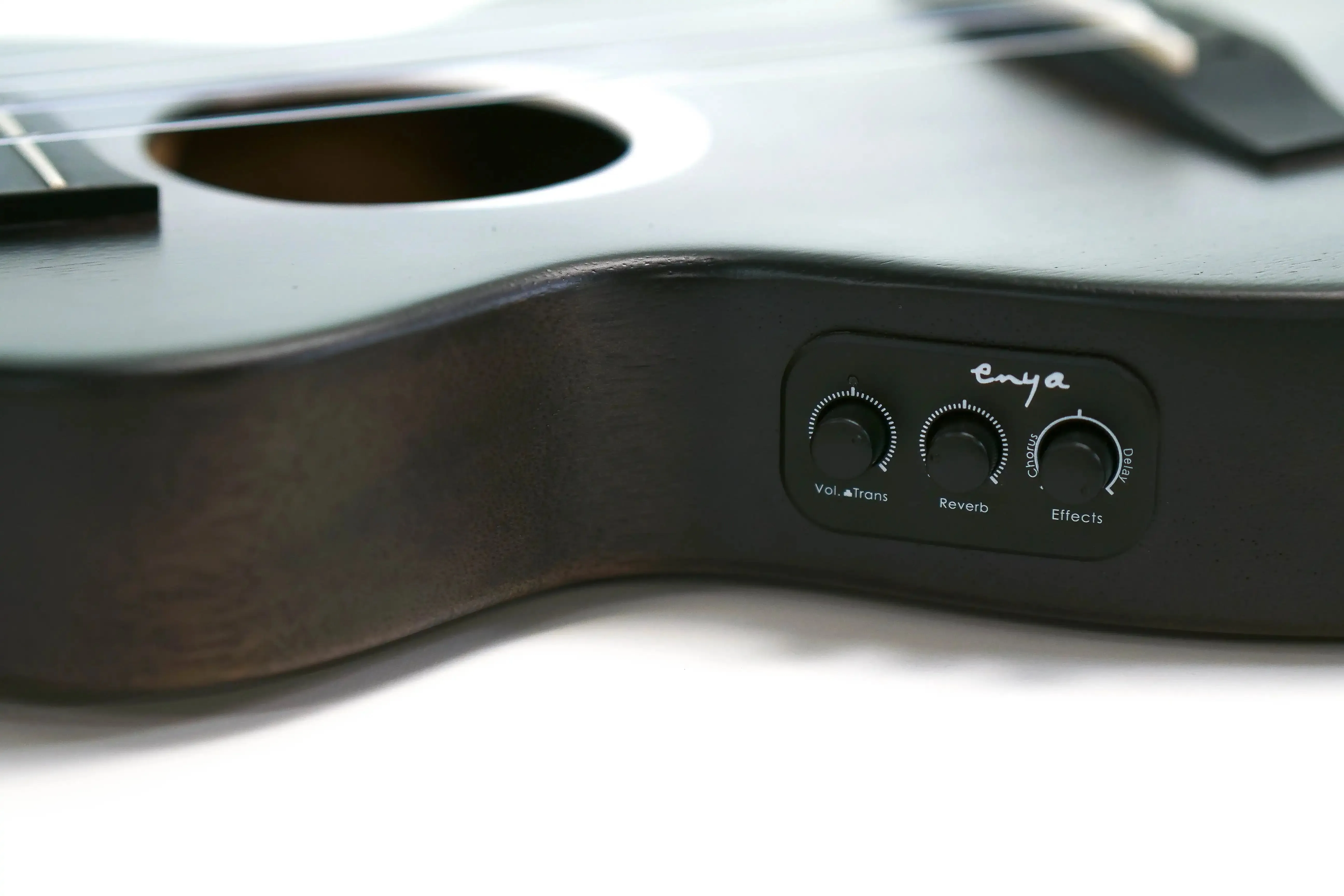 Enya EUT-MOON-BK-EQ Taimane Signature Acousticplus Tenor Ukulele "Zora" - Blem - Image 7