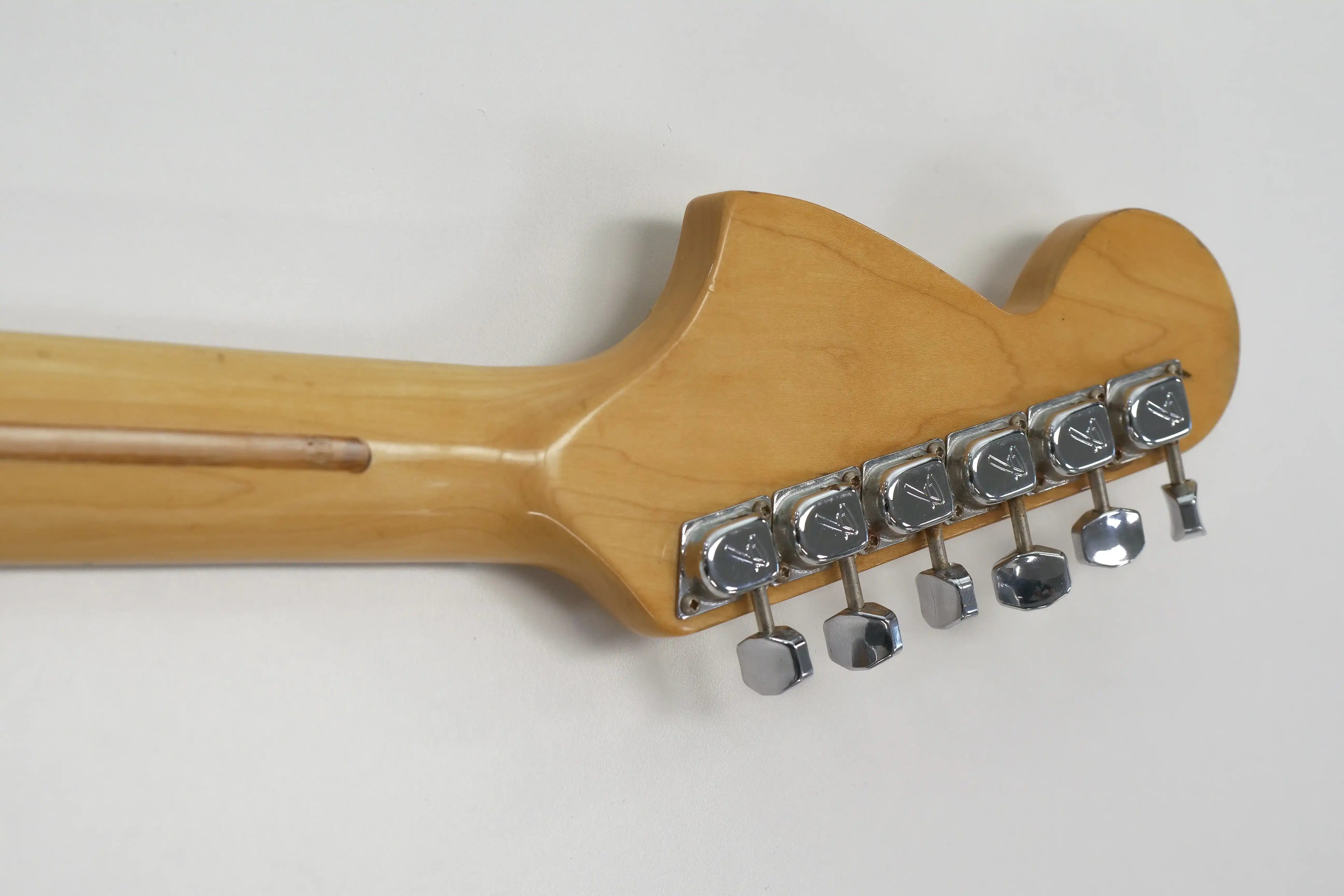 Fender 1974-1975 Stratocaster Sunburst Vintage Electric Guitar "SLOWHAND" - Image 8