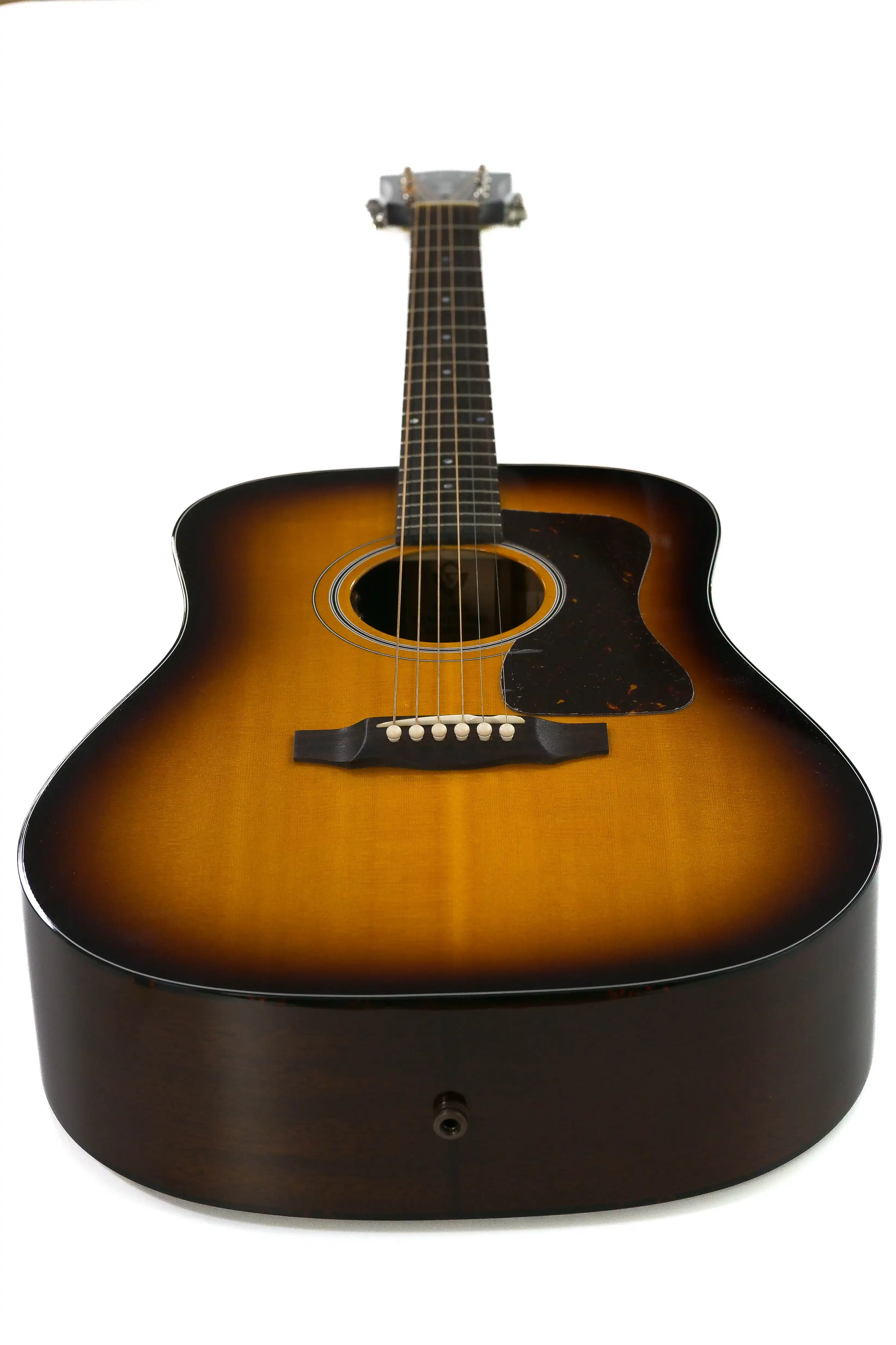 [OPEN BOX] Guild D-40E GSR Traditional Spruce Top Acoustic Electric Guitar - Antique Sunburst "Luma" - Image 4