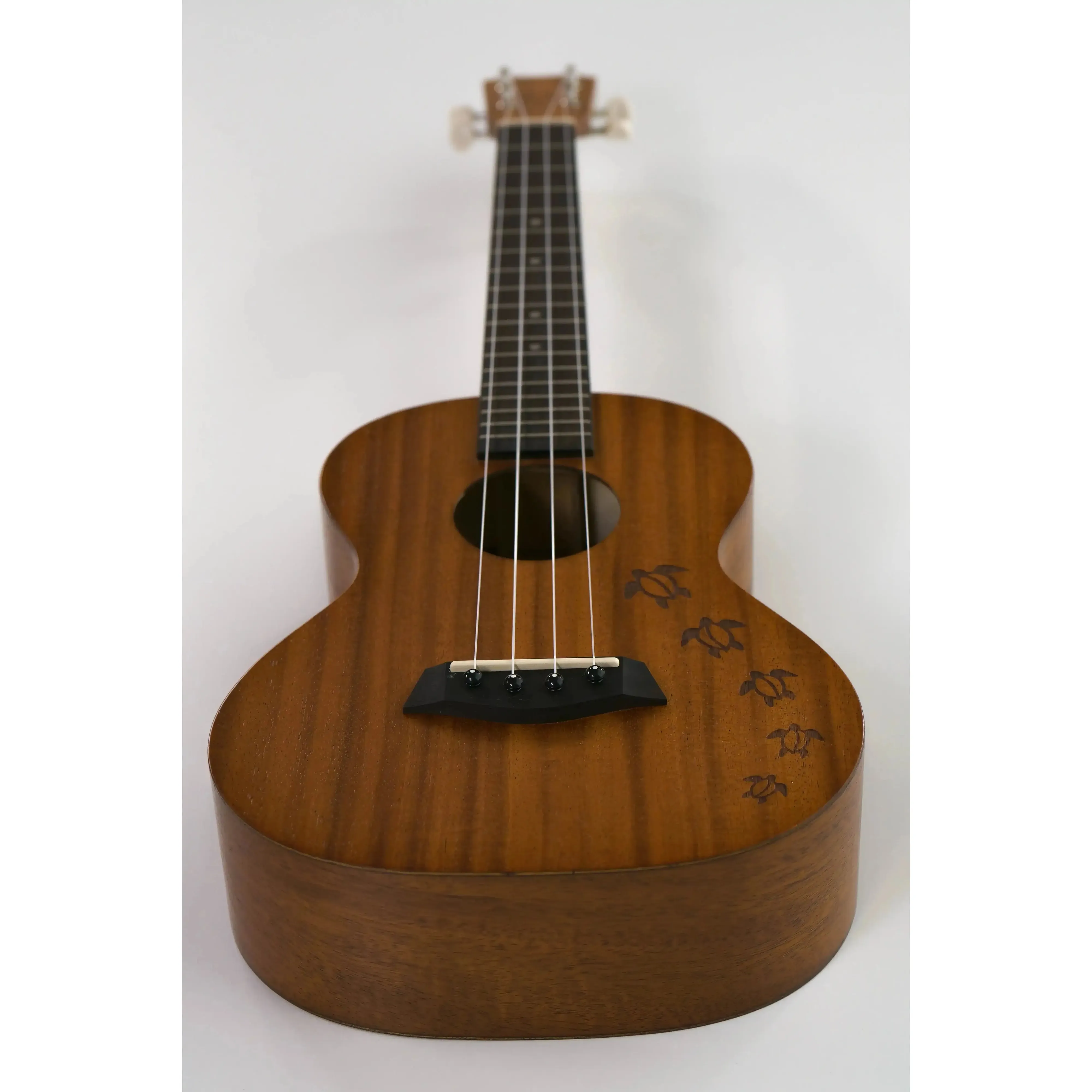 Islander MC-4-HNS Mahogany Concert Ukulele w/ Honu Turtle - Image 4
