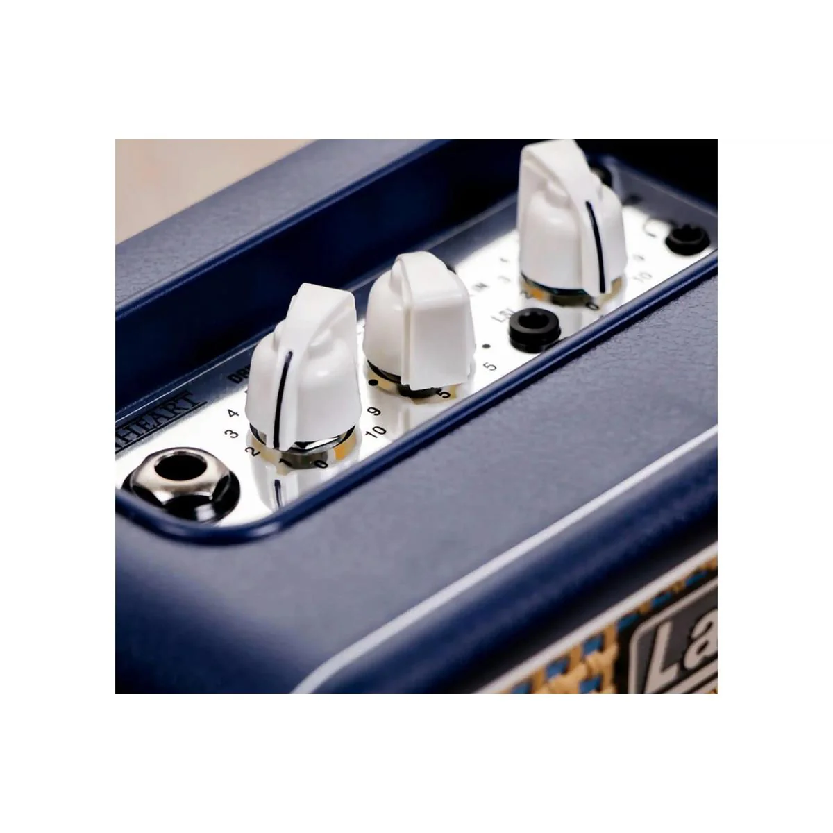 Laney MINI-LION 3W Battery-Powered Combo Amp - Image 5