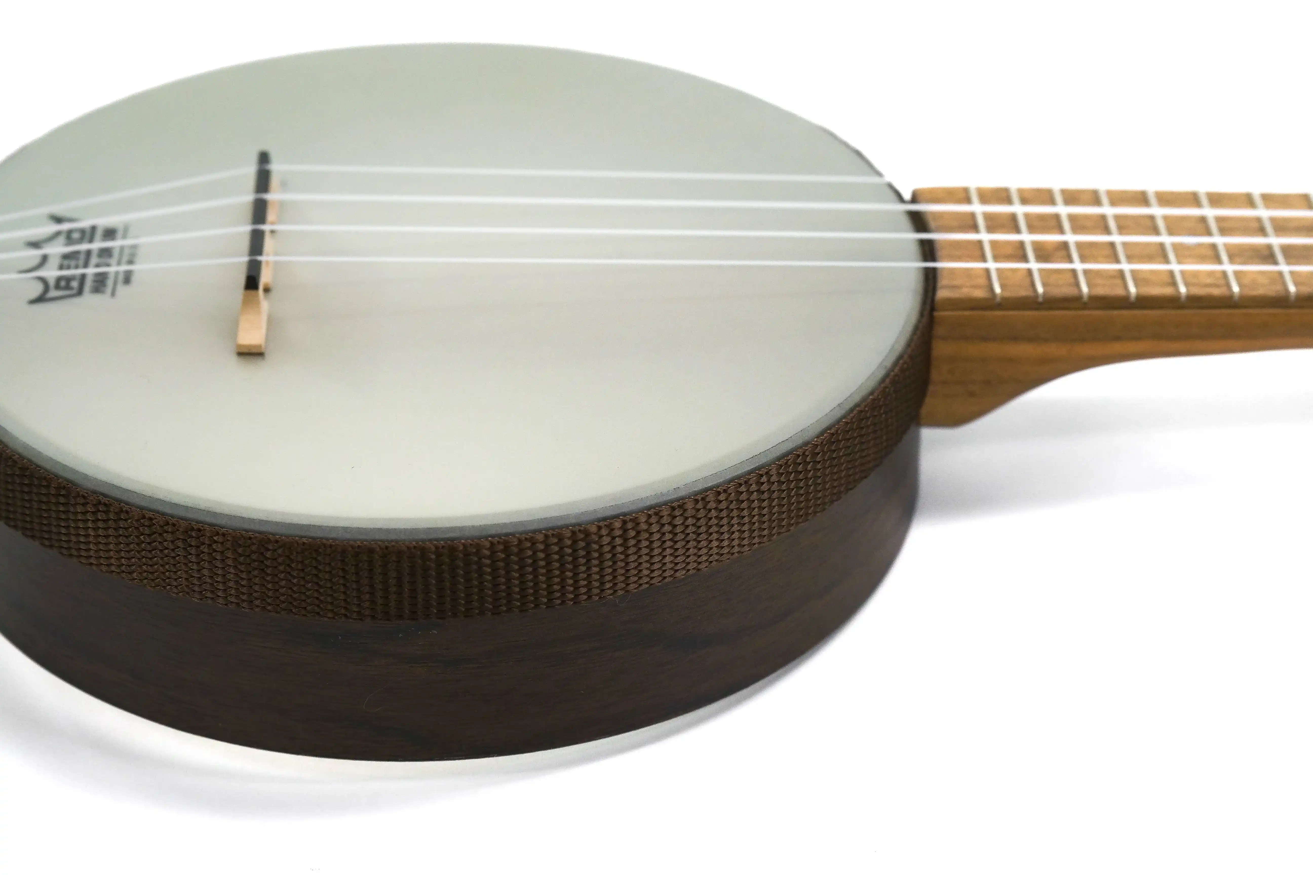 [PRE-OWNED] Magic Fluke Firefly Soprano Scale Banjolele - Walnut "Magic" - Image 3