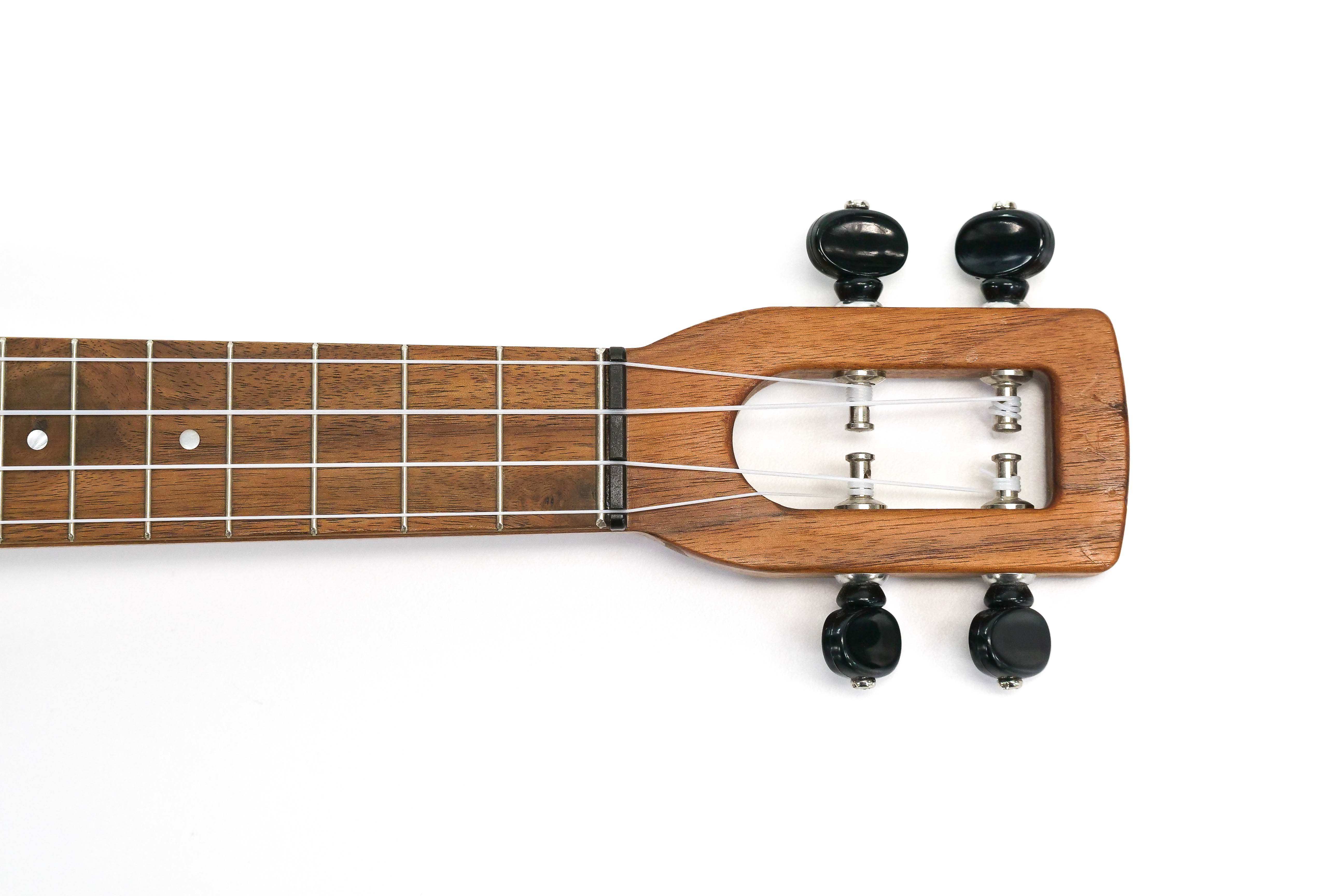 [PRE-OWNED] Magic Fluke Firefly Soprano Scale Banjolele - Walnut "Magic" - Image 5