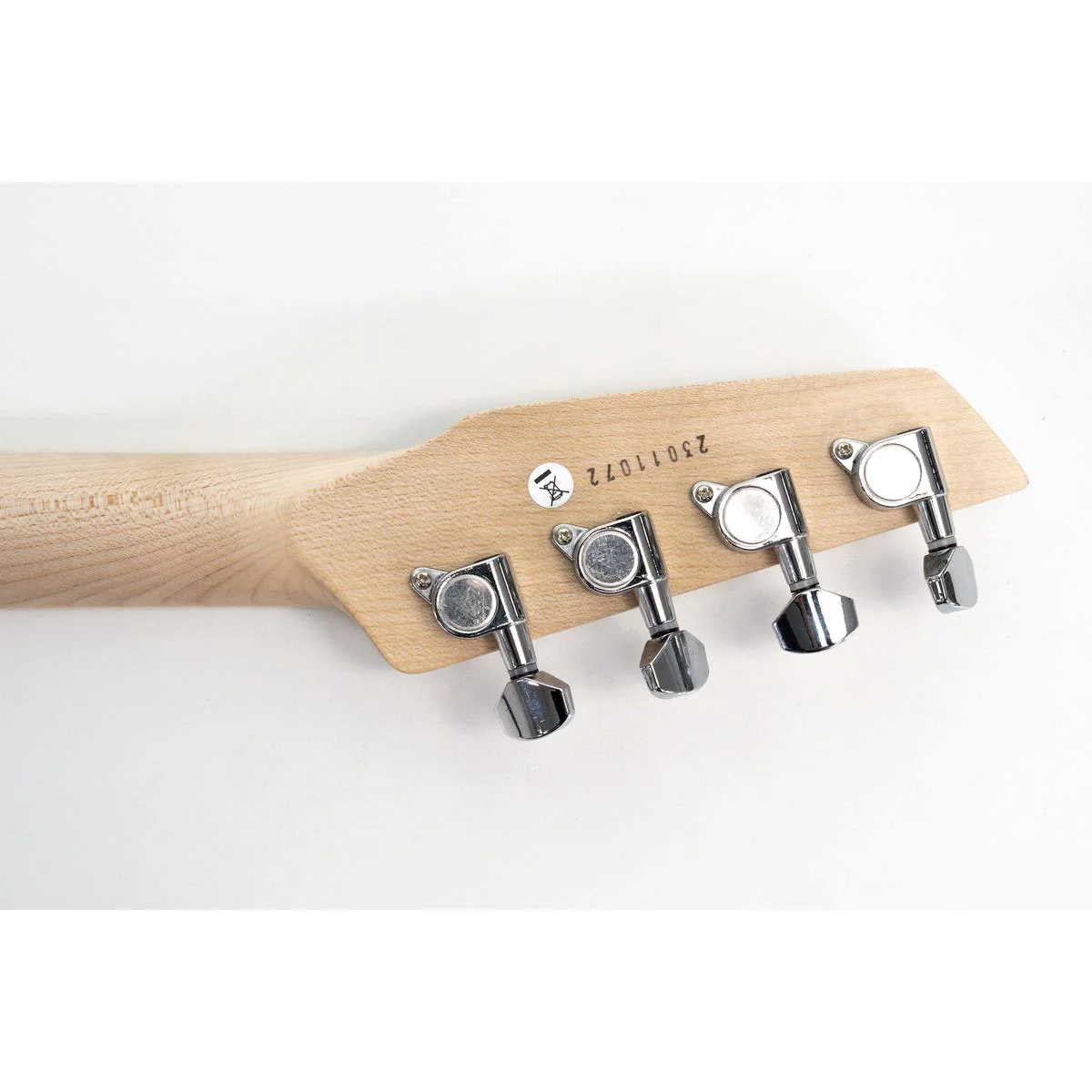 Risa ST-432-SB Strat-Style Electric Tenor Ukulele - Sunburst - Image 6